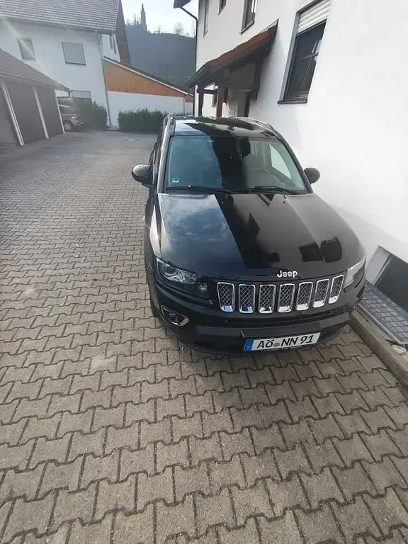 Gebraucht Jeep Compass Limited 163 PS (119 kW) 2014 Schwarz SUV