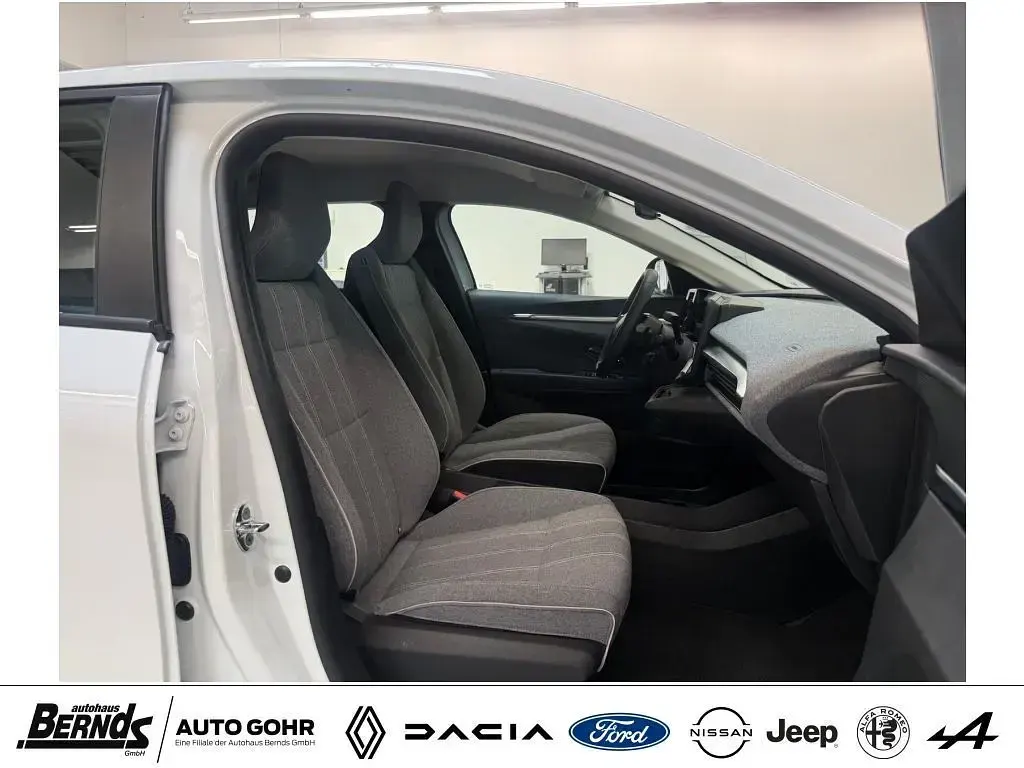Gebraucht Renault Mégane IV Equilibre 96 kW (131 PS) 2022 Weiß Limousine