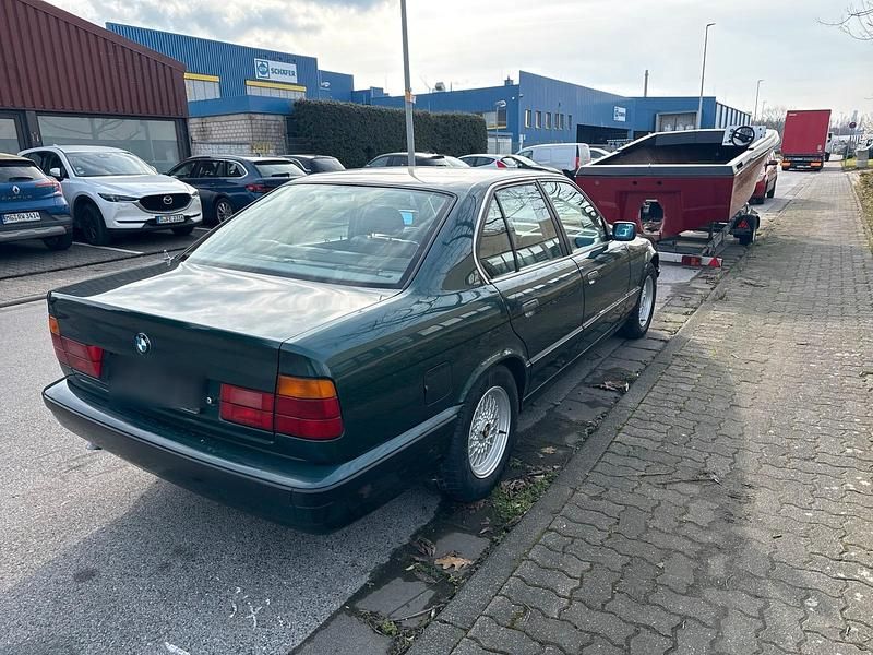 Gebraucht BMW 525 140 PS (102 kW) 1993 Grün Limousine