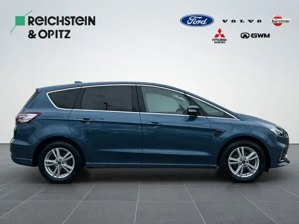 Gebraucht Ford S-MAX Titanium 190 PS (139 kW) 2023 Blau Van / Kleinbus