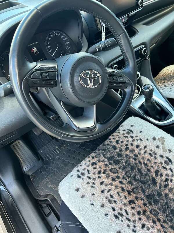 Gebraucht 2021 Toyota Yaris Limousine | 16.800 € (Fairer Preis) - Bild 1/4