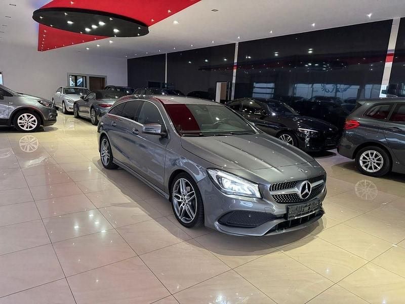 Grau Gebraucht 2019 Mercedes CLA180 Shooting Brake AMG Kombi | 18.999 € (Guter Preis) - Bild 1/4