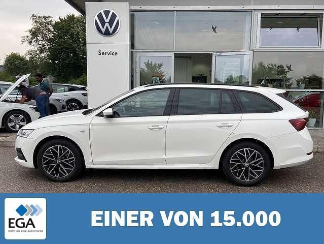 Weiß Gebraucht 2022 Skoda Octavia Clever Kombi | 27.170 € (Fairer Preis) - Bild 1/4