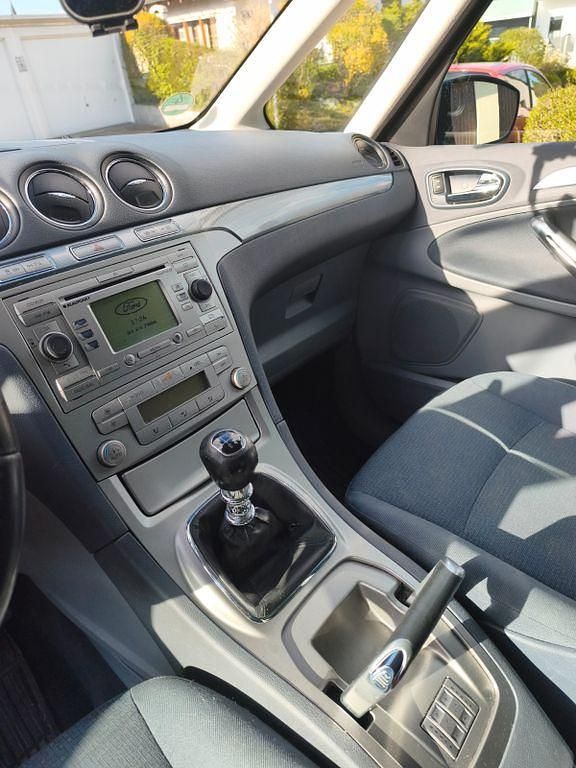 Gebraucht Ford Galaxy Trend 140 PS (102 kW) 2006 Silber Van / Kleinbus