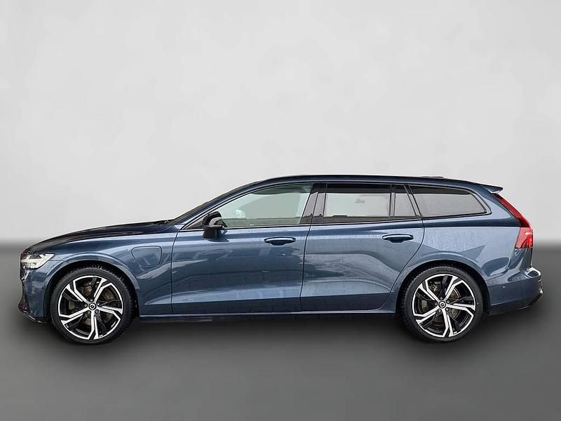 Gebraucht Volvo V60 Plus 455 PS (334 kW) 2022 Blau Kombi