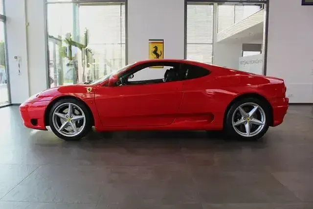Second-hand Ferrari 360 400 CP (294 kW) 2000 Roșu Coupe