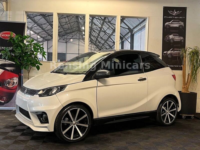 Weiß Gebraucht 2018 Aixam Microcar Kleinwagen | 11.950 € (Fairer Preis) - Bild 1/4