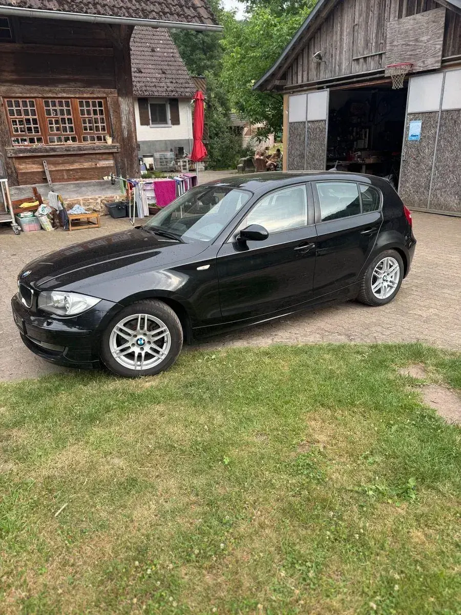 Gebraucht BMW 118 Performance 143 PS (105 kW) 2008 Schwarz Kleinwagen