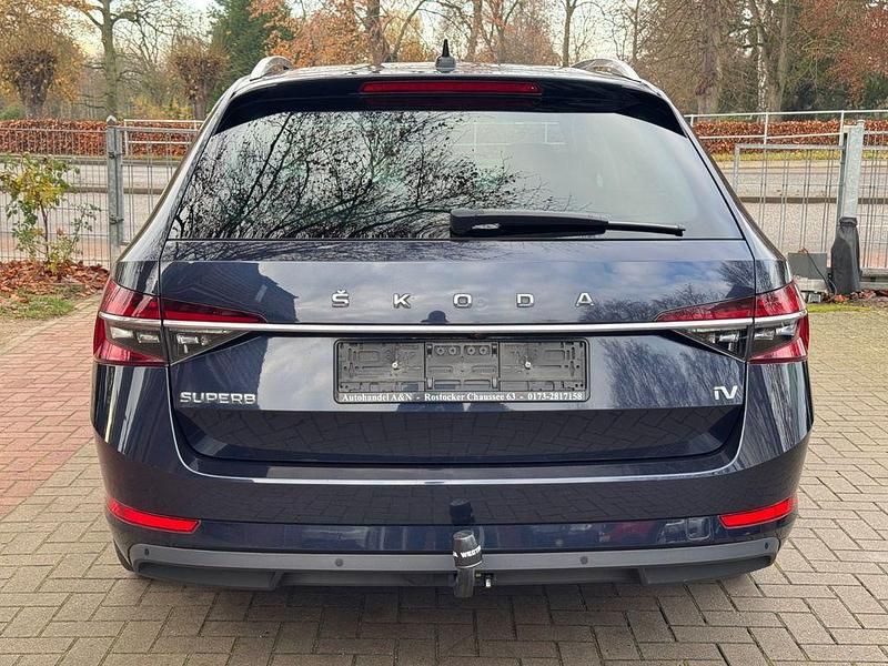 Gebraucht Skoda Superb Style 218 PS (160 kW) 2021 Blau Kombi
