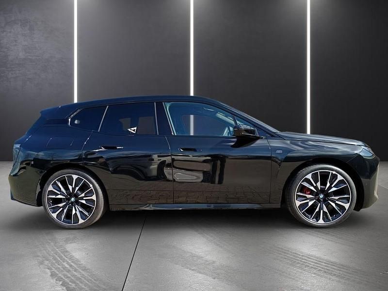 Gebraucht BMW iX M Sport 484 kW (659 PS) 2025 Black sapphire metallic SUV