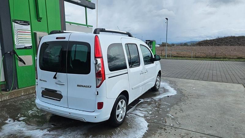 Gebraucht Renault Kangoo Intens 110 PS (80 kW) 2017 Weiß Van / Kleinbus