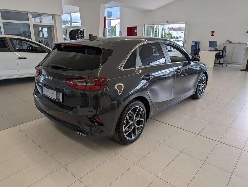 Gebraucht Kia Ceed Style 101 PS (74 kW) 2025 Pentametal Kleinwagen