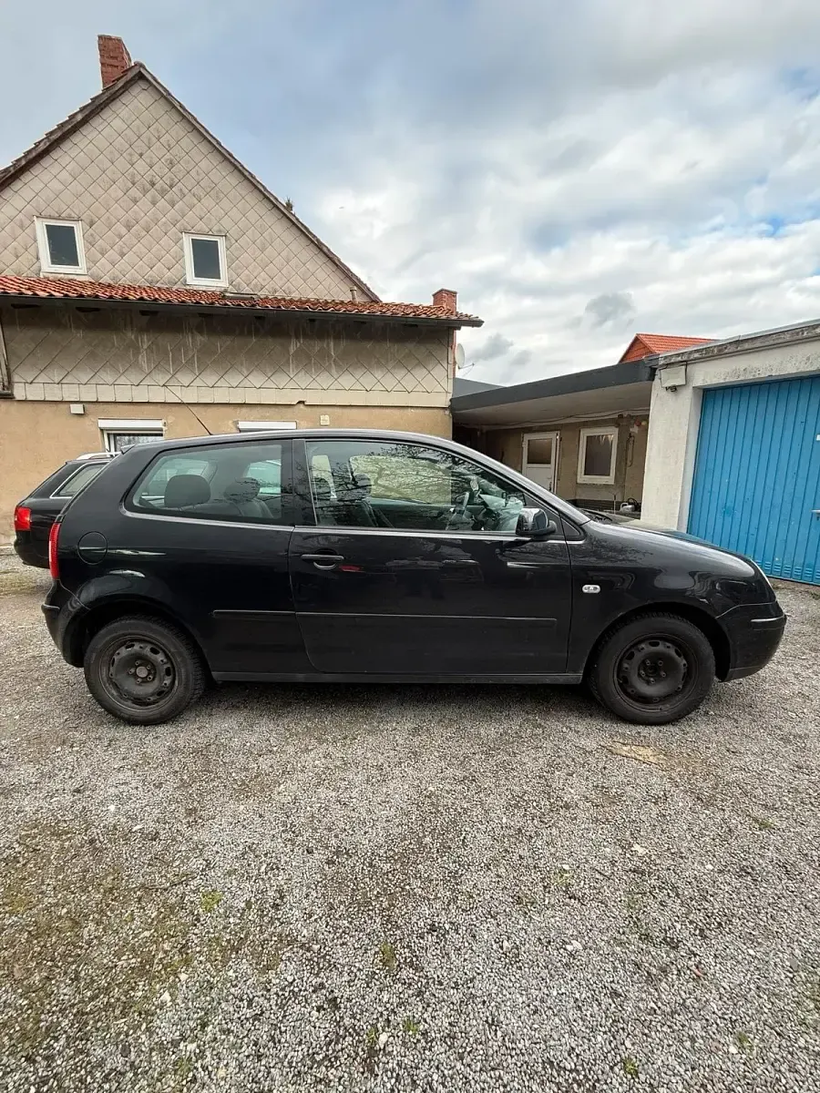 Używany VW Polo 64 KM (47 kW) 2003 Czarny Hatchback