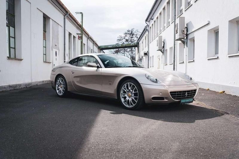Second-hand Ferrari 612 540 CP (397 kW) 2010 Gri Coupe