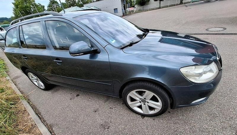 Gebraucht Skoda Octavia 140 PS (102 kW) 2009 Grau Kombi