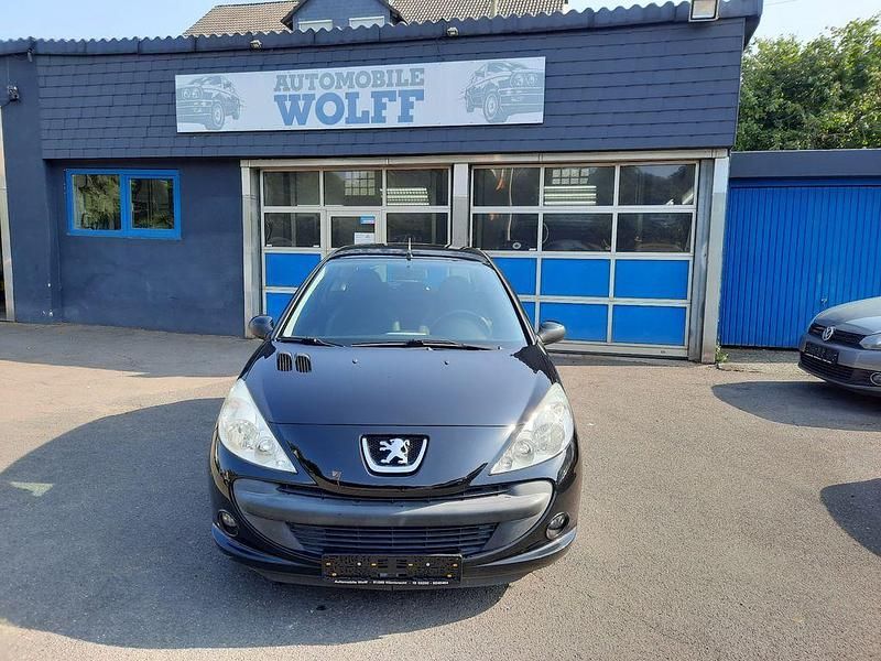 Schwarz Gebraucht 2011 Peugeot 206+ Basis Kleinwagen | 3.300 € (Fairer Preis) - Bild 1/4
