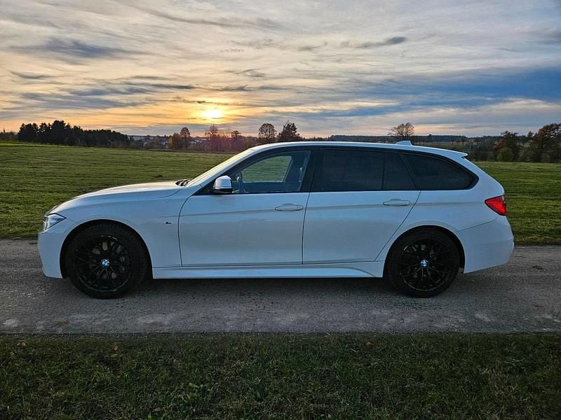 Weiß Gebraucht 2014 BMW 335 M Performance Kombi | 25.000 € - Bild 1/4