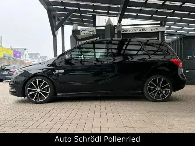 Gebraucht Mercedes B220 Sport 177 PS (130 kW) 2015 Schwarz Van / Kleinbus