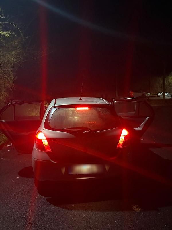 Gebraucht Toyota Yaris 71 PS (52 kW) 2010 Beige Kleinwagen