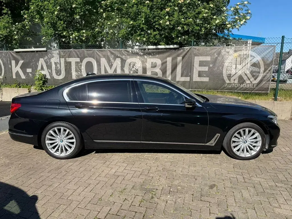 Gebraucht BMW 740L 320 PS (235 kW) 2017 Schwarz Limousine