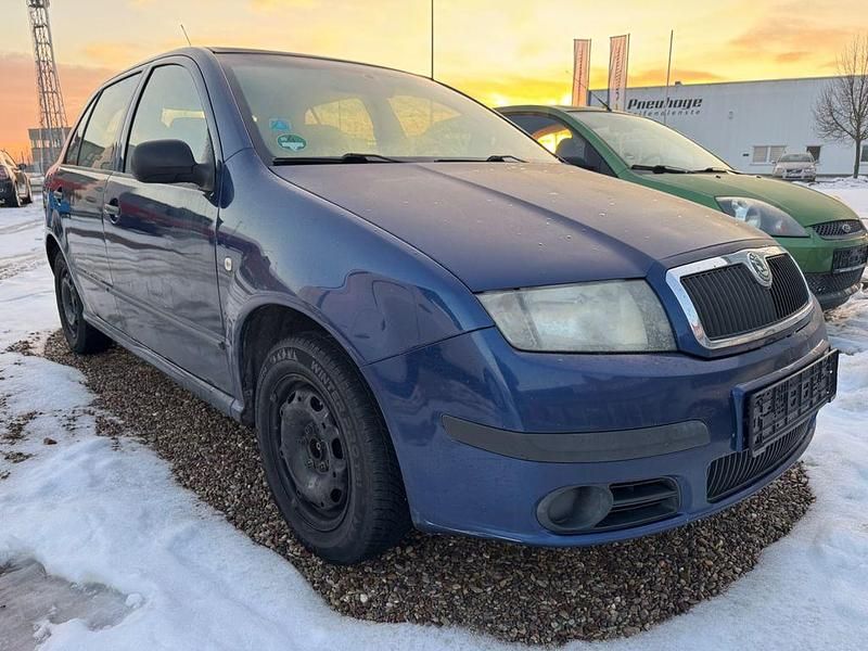 Blau Gebraucht 2005 Skoda Fabia Classic Limousine | 1.899 € (Fairer Preis) - Bild 1/4
