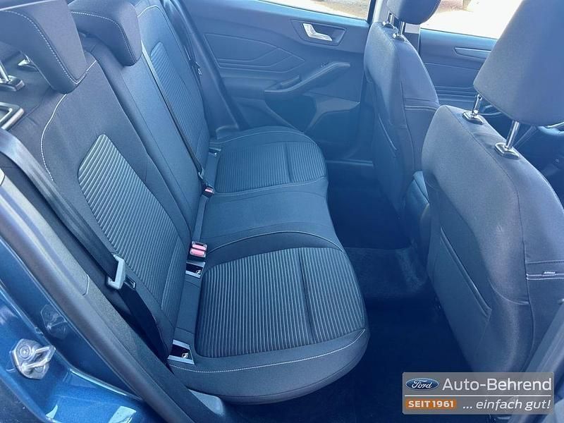 Gebraucht Ford Focus Active 155 PS (114 kW) 2025 Chromablau metallic Limousine