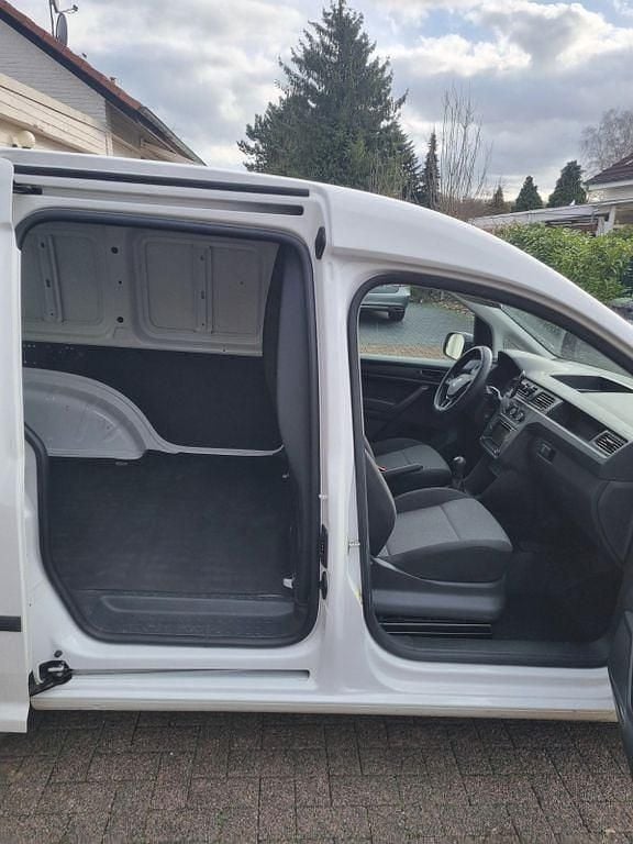 Gebraucht VW Caddy 102 PS (75 kW) 2021 Weiß Van / Kleinbus
