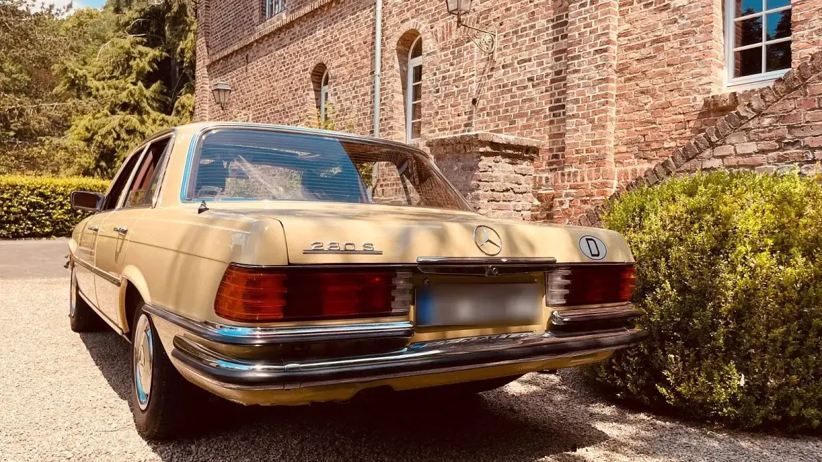 Gebraucht Mercedes 280 156 PS (114 kW) 1977 Gelb Limousine