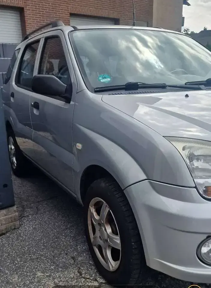 Gebraucht Subaru Justy 94 PS (69 kW) 2007 Silky silver 2 (m) Kleinwagen
