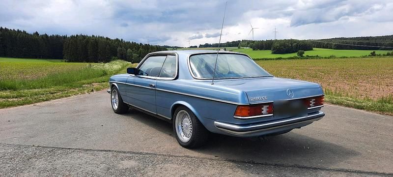 Gebraucht Mercedes 280 185 PS (136 kW) 1978 Blau Coupé