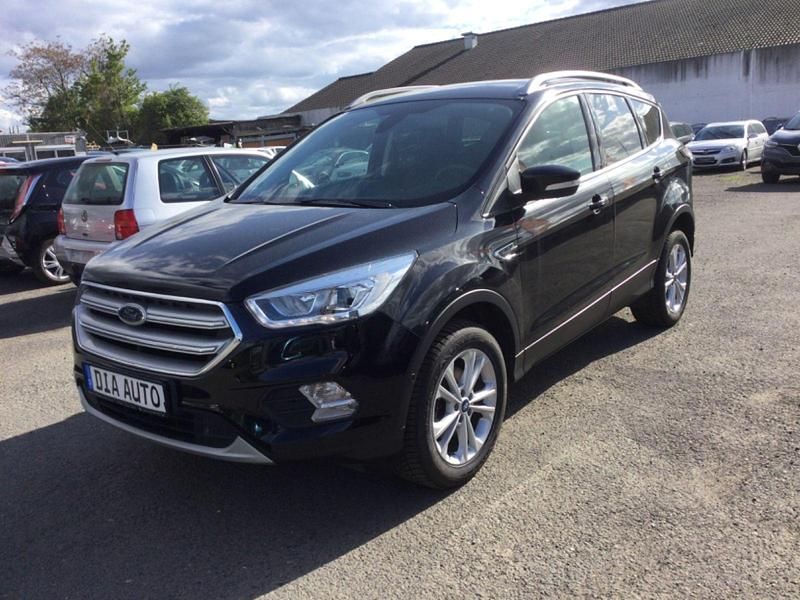 Gebraucht Ford Kuga Titanium 150 PS (110 kW) 2018 Schwarz SUV