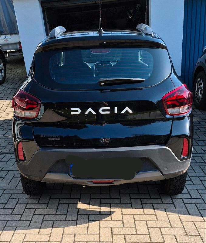 Gebraucht Dacia Spring 32 kW (44 PS) 2022 Schwarz Kleinwagen