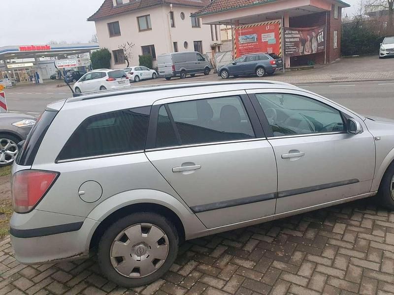 Gebraucht Opel Astra Edition+ 105 PS (77 kW) 2006 Silber Kombi