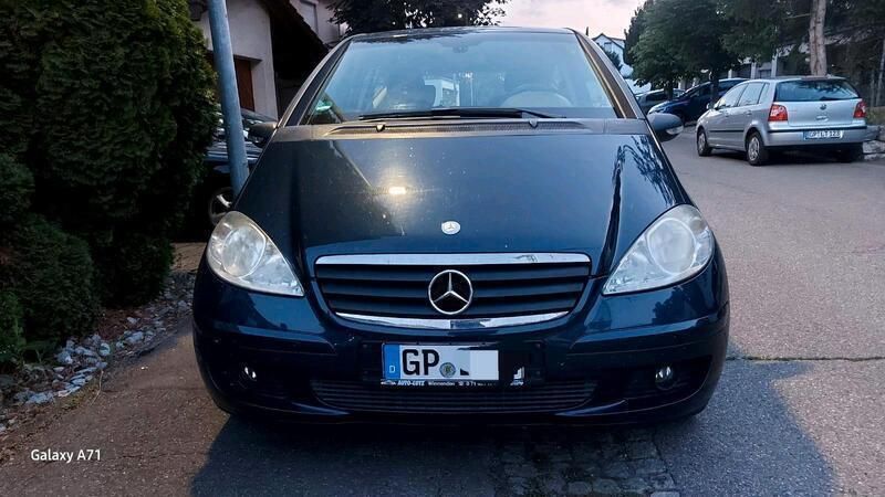 Blau Gebraucht 2006 Mercedes A150 Classic Coupé | 1.999 € (Guter Preis) - Bild 1/4