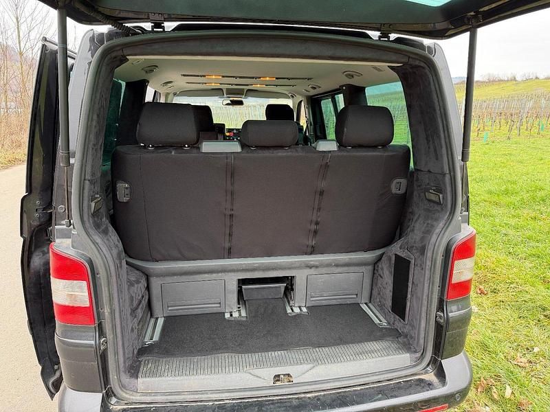 Second-hand VW T5 131 CP (96 kW) 2004 Negru Van