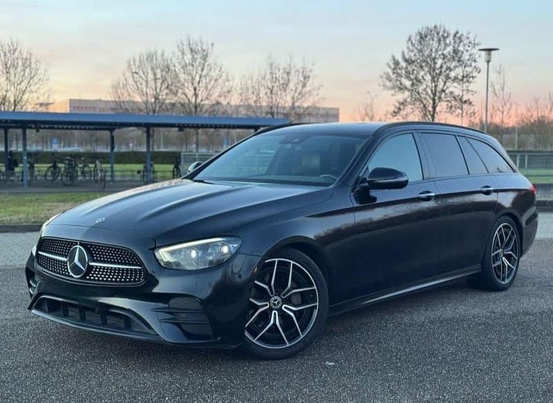 Gebraucht Mercedes E220 AMG line 194 PS (142 kW) 2021 Schwarz Kombi