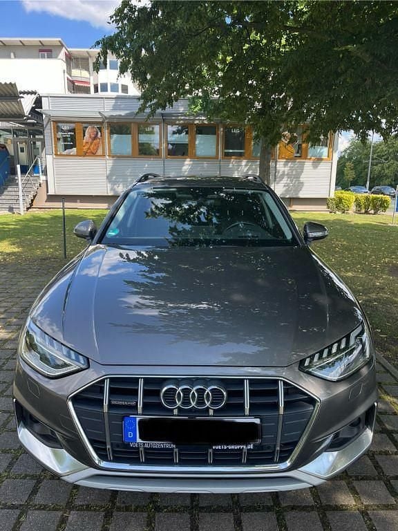 Schwarz Gebraucht 2021 Audi A4 Allroad Ambiente Kombi | 24.900 € (Fairer Preis) - Bild 1/4