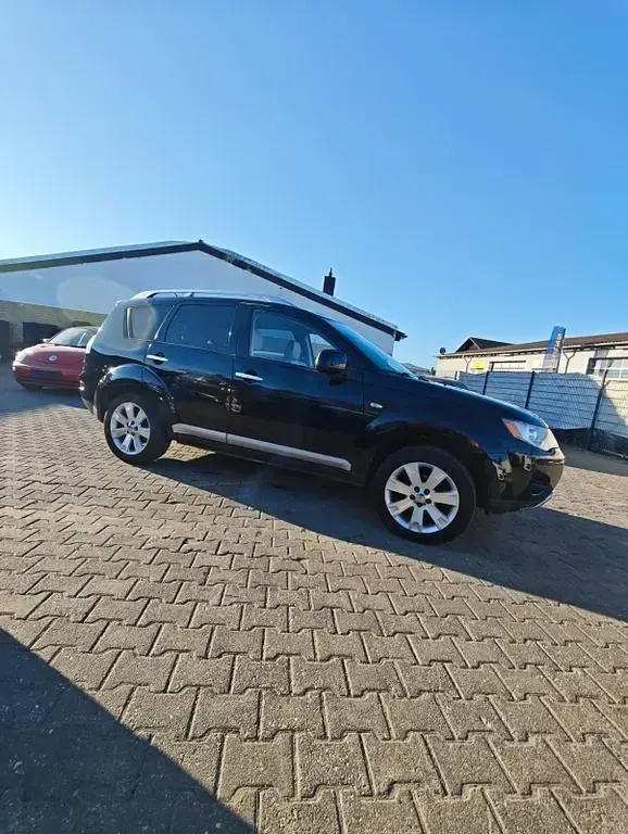 Gebraucht Mitsubishi Outlander 170 PS (125 kW) 2008 Schwarz SUV