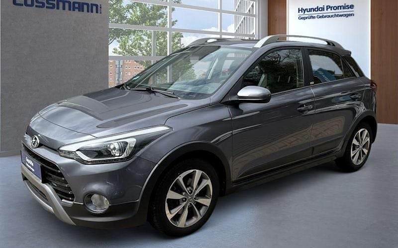 Grau Gebraucht 2020 Hyundai i20 Active Limousine | 12.990 € (Guter Preis) - Bild 1/4