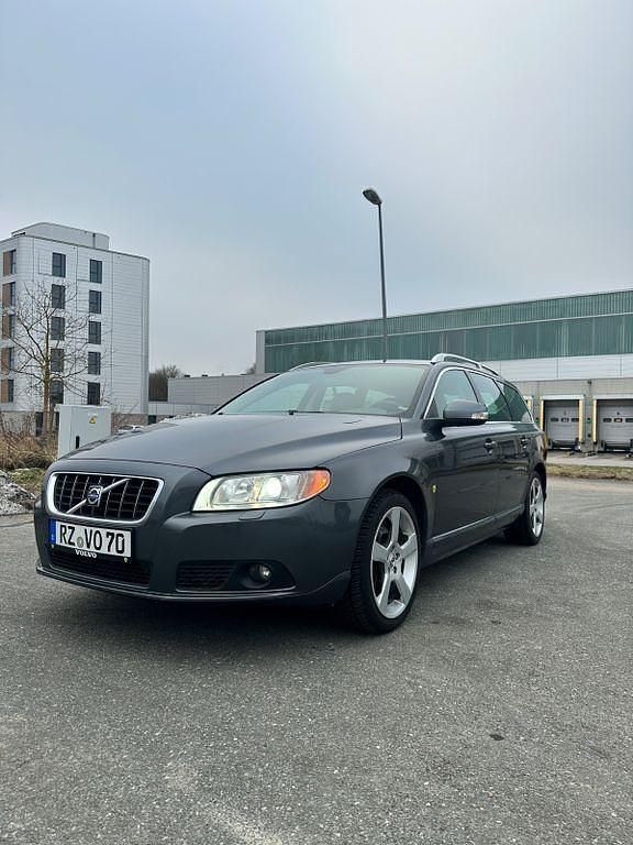 Gebraucht Volvo V70 Summum 185 PS (136 kW) 2007 Grau Kombi