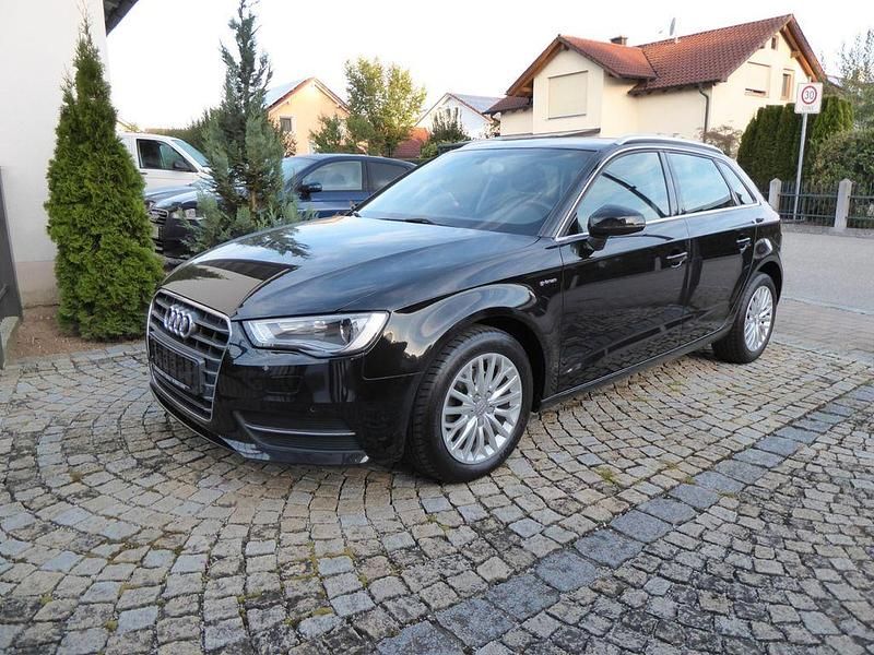 Schwarz Gebraucht 2014 Audi A3 Limousine | 7.990 € (Fairer Preis) - Bild 1/4