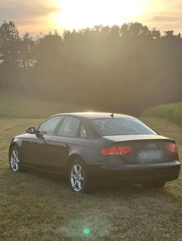 Gebraucht Audi A4 Ambiente 160 PS (117 kW) 2010 Schwarz Limousine