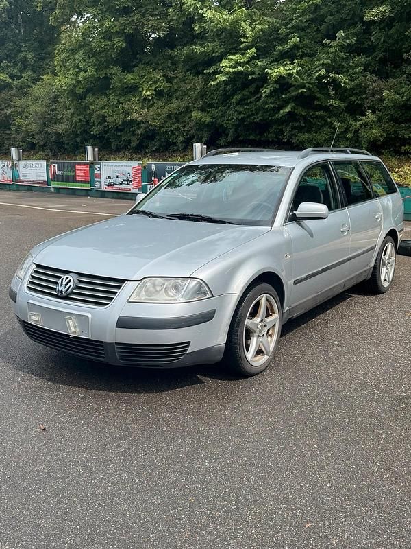 Gebraucht 2001 VW Passat Kombi | 900 € (Superpreis) - Bild 1/4