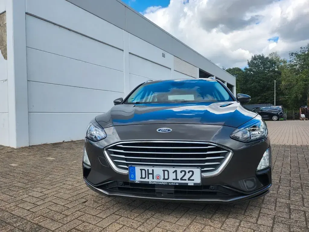 Gebraucht Ford Focus Cool & Connect 120 PS (88 kW) 2021 Schwarz Limousine