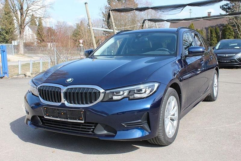 Gebraucht BMW 320 Advantage 190 PS (139 kW) 2020 Blau Kombi