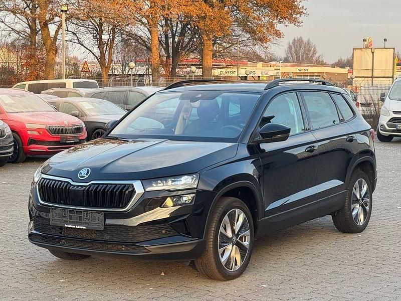 Schwarz Gebraucht 2022 Skoda Karoq Style SUV | 22.980 € (Superpreis) - Bild 1/4
