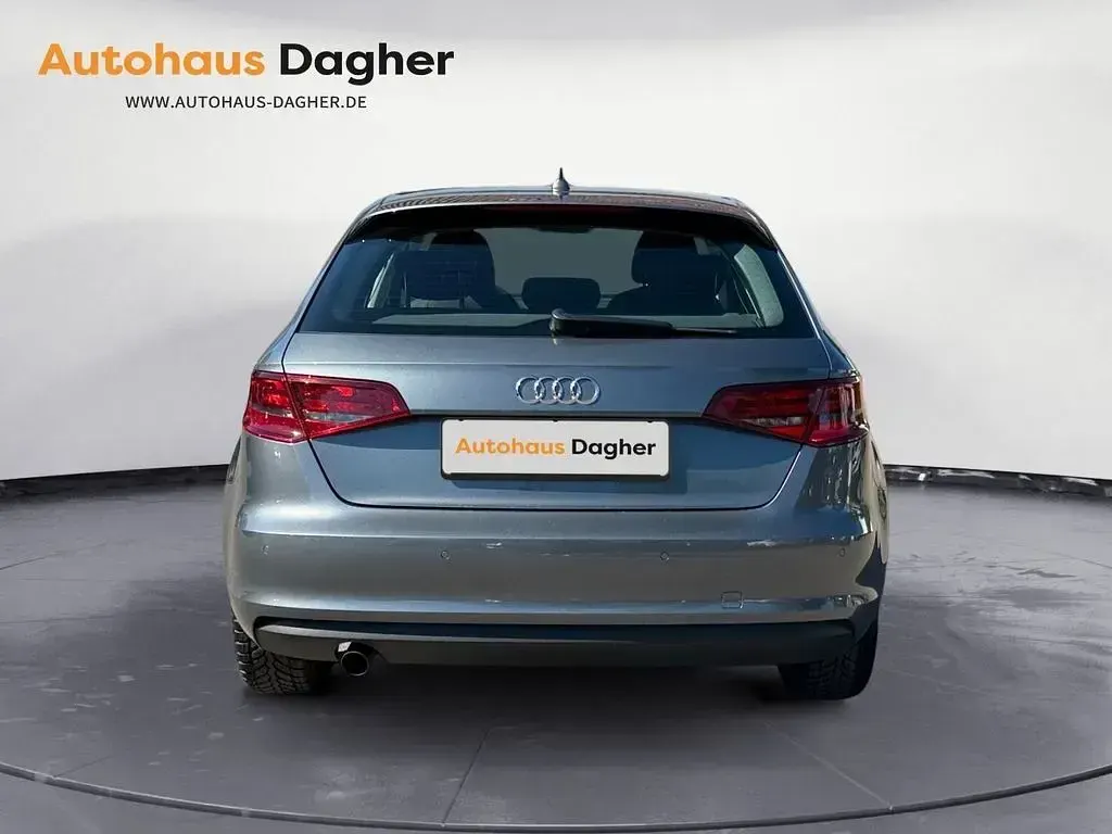Gebraucht Audi A3 Attraction 110 PS (80 kW) 2014 Grau Limousine