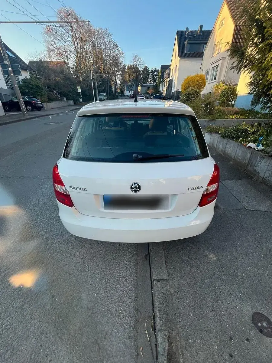 Gebraucht Skoda Fabia Cool Edition 69 PS (50 kW) 2014 Weiß Limousine