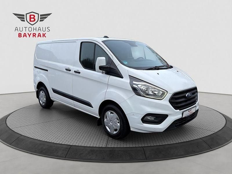 Gebraucht Ford Transit Custom Trend 131 PS (96 kW) 2022 Weiß Van / Kleinbus