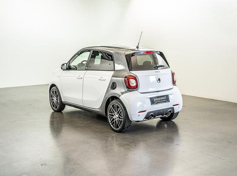 Gebraucht Smart ForFour Brabus Xclusive 90 PS (66 kW) 2019 Weiß Kleinwagen